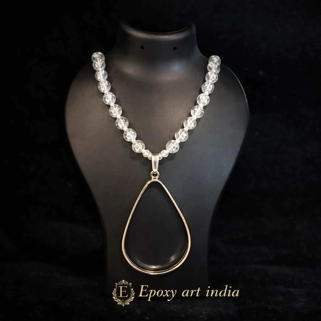 Natural Glass Beads in White Colour Drop Shape Pendant Bezel for Resin Natural Glass Beads in White Colour Drop Shape Pendant Bezel for Resin