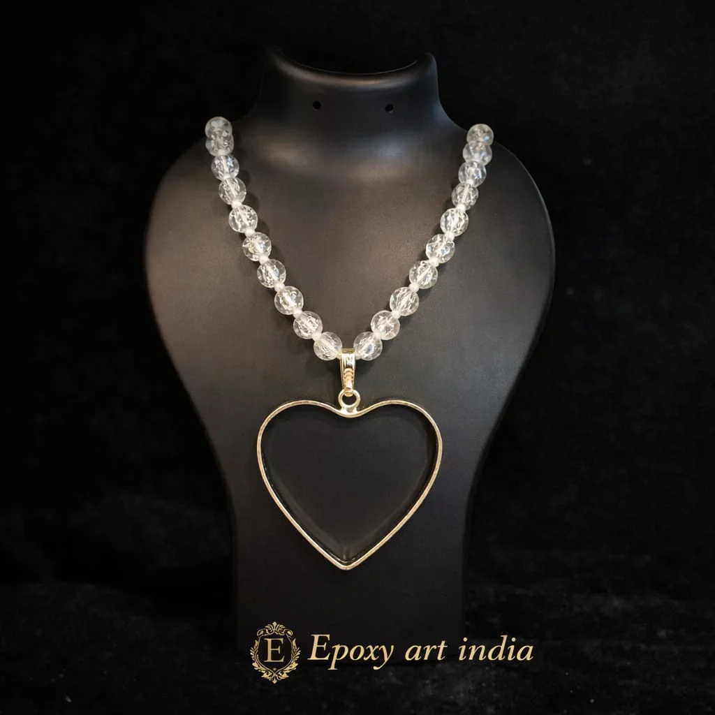 Natural Glass Beads in Heart Shape Pendant Bezel for Resin Art Natural Glass Beads in Heart Shape Pendant Bezel for Resin Art