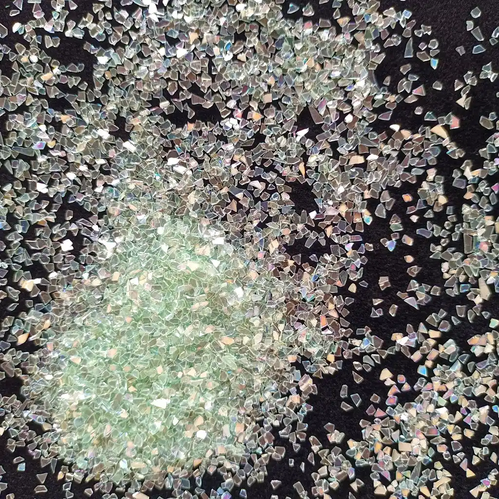 Light Green Glass Chips for Resin Art – Decorative Epoxy Craft Pieces for DIY Projects Light Green Glass Chips for Resin Art – Decorative Epoxy Craft Pieces for DIY Projects
